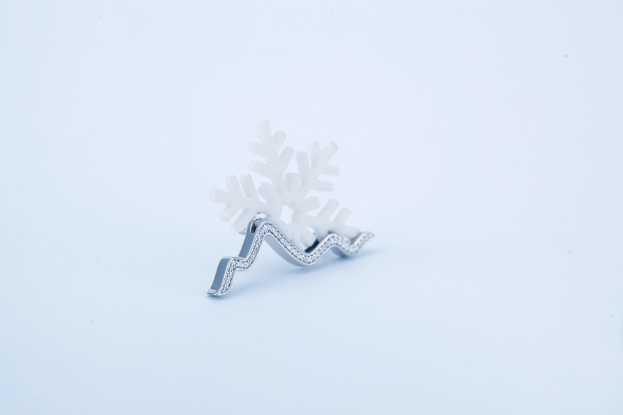 snow-mountain-brooch-nylon-2