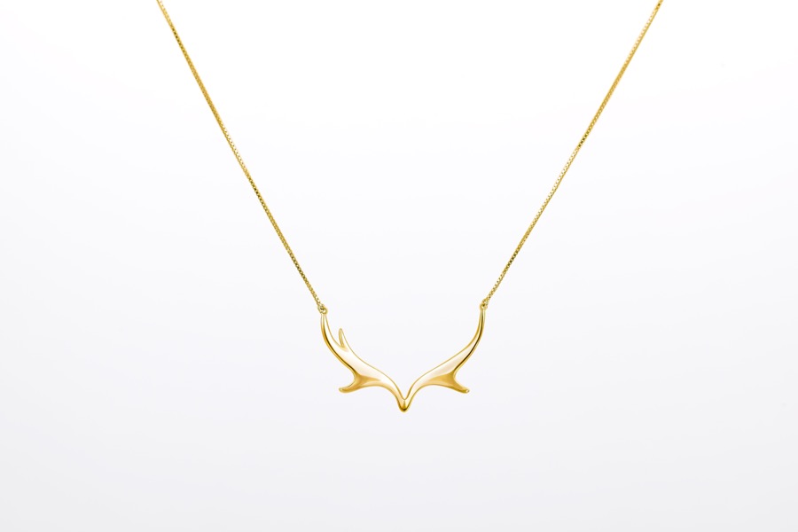 Deer Luna elk necklace 1